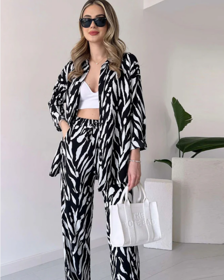 DENIA - Camicia oversize con stampa e pantaloni