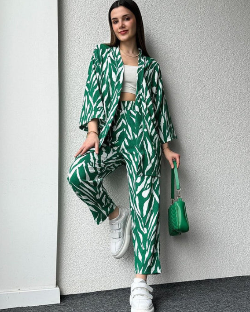 DENIA - Camicia oversize con stampa e pantaloni