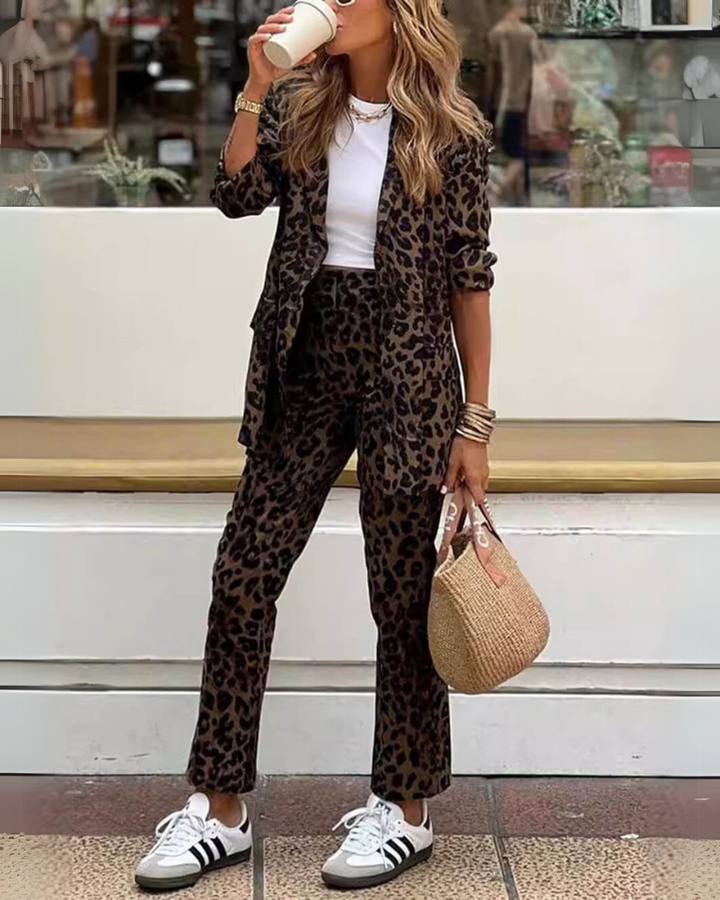 ARILA - Set abito e pantaloni con stampa leopardo