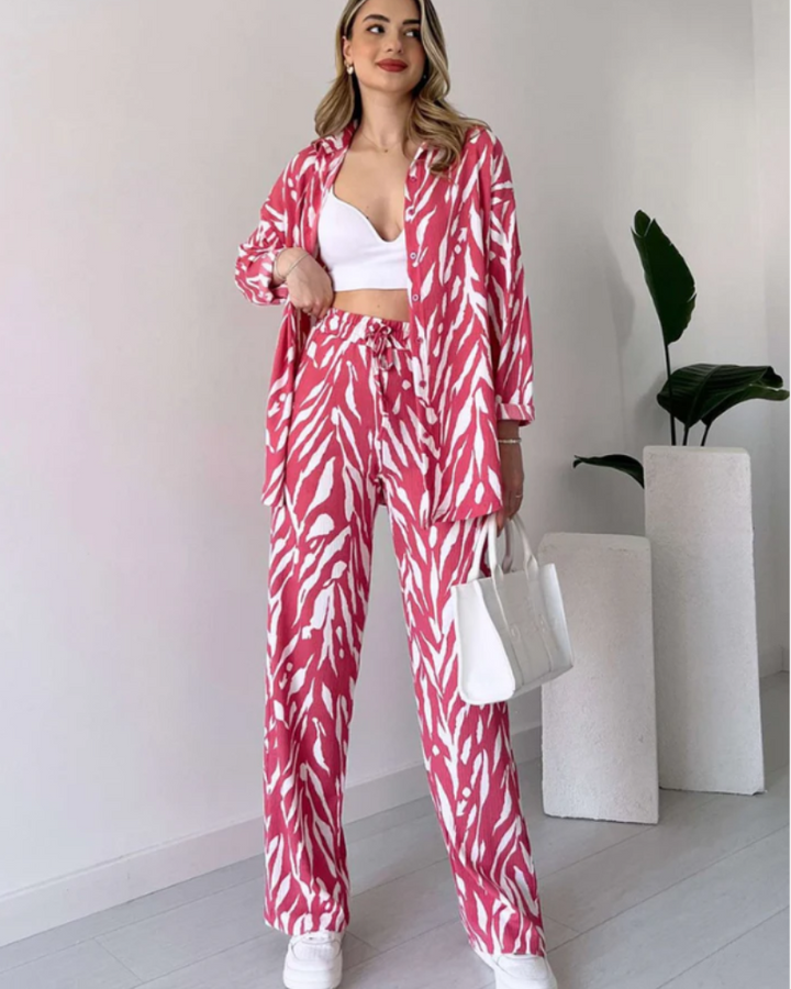 DENIA - Camicia oversize con stampa e pantaloni