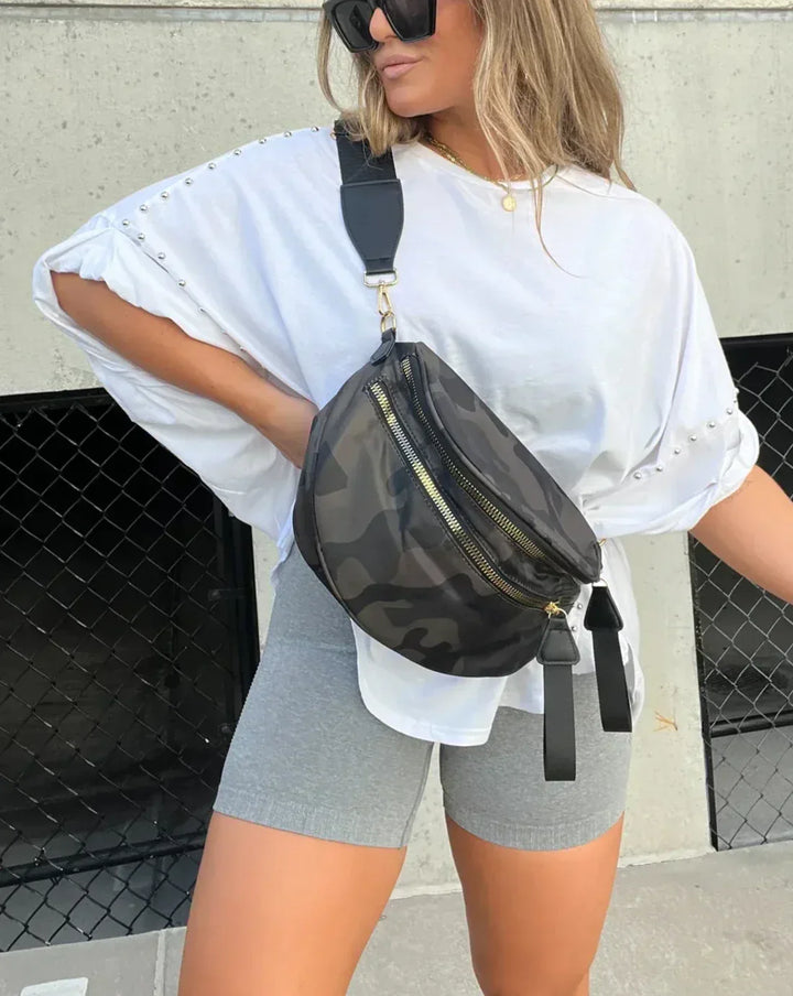 BELLA - T-SHIRT OVERSIZE CON BORCHIE
